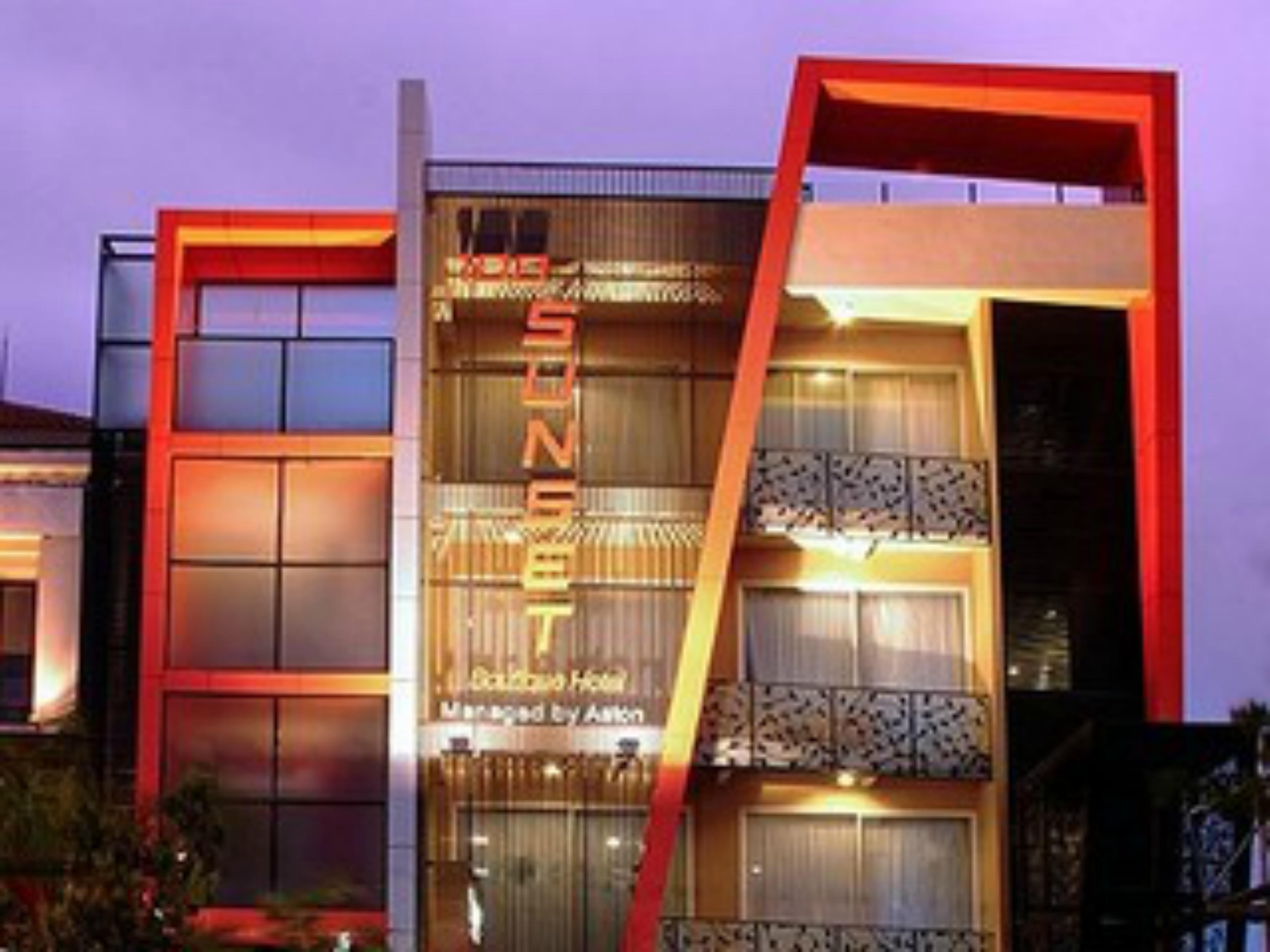 100 Sunset Kuta Hotel & Ballroom Ngoại thất bức ảnh